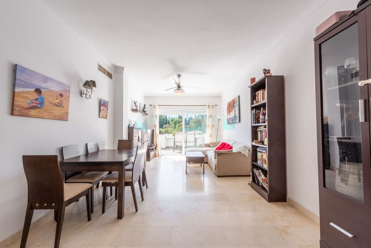 Apartment for sale in Benahavis