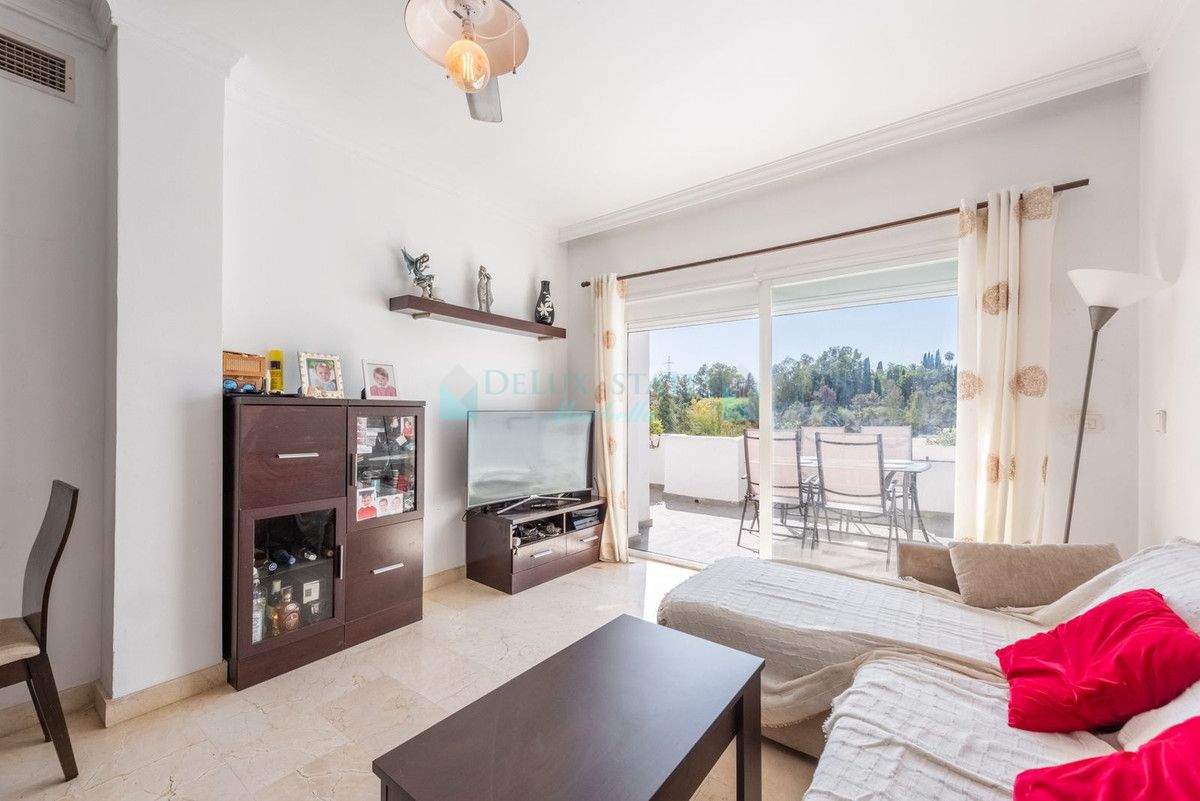 Apartamento en venta en Benahavis