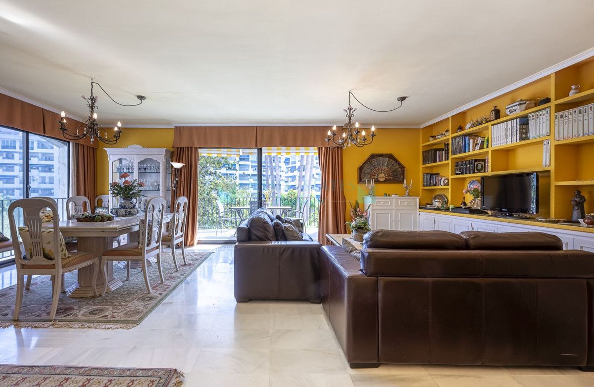 Apartment for sale in Marbella - Puerto Banus