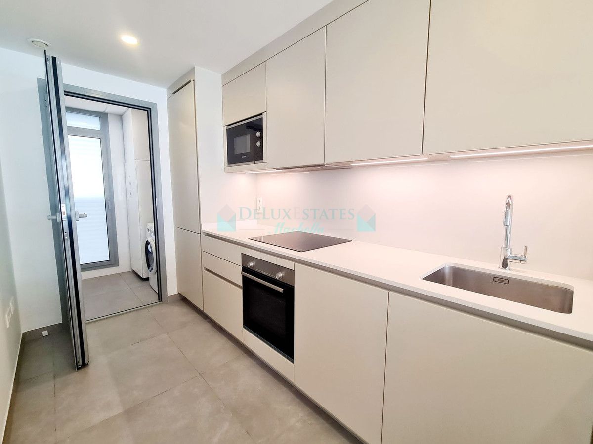 Apartamento en alquiler en Elviria, Marbella Este