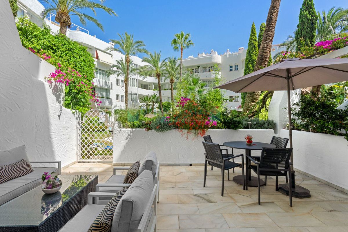 Ground Floor Apartment for sale in Marbella Golden Mile