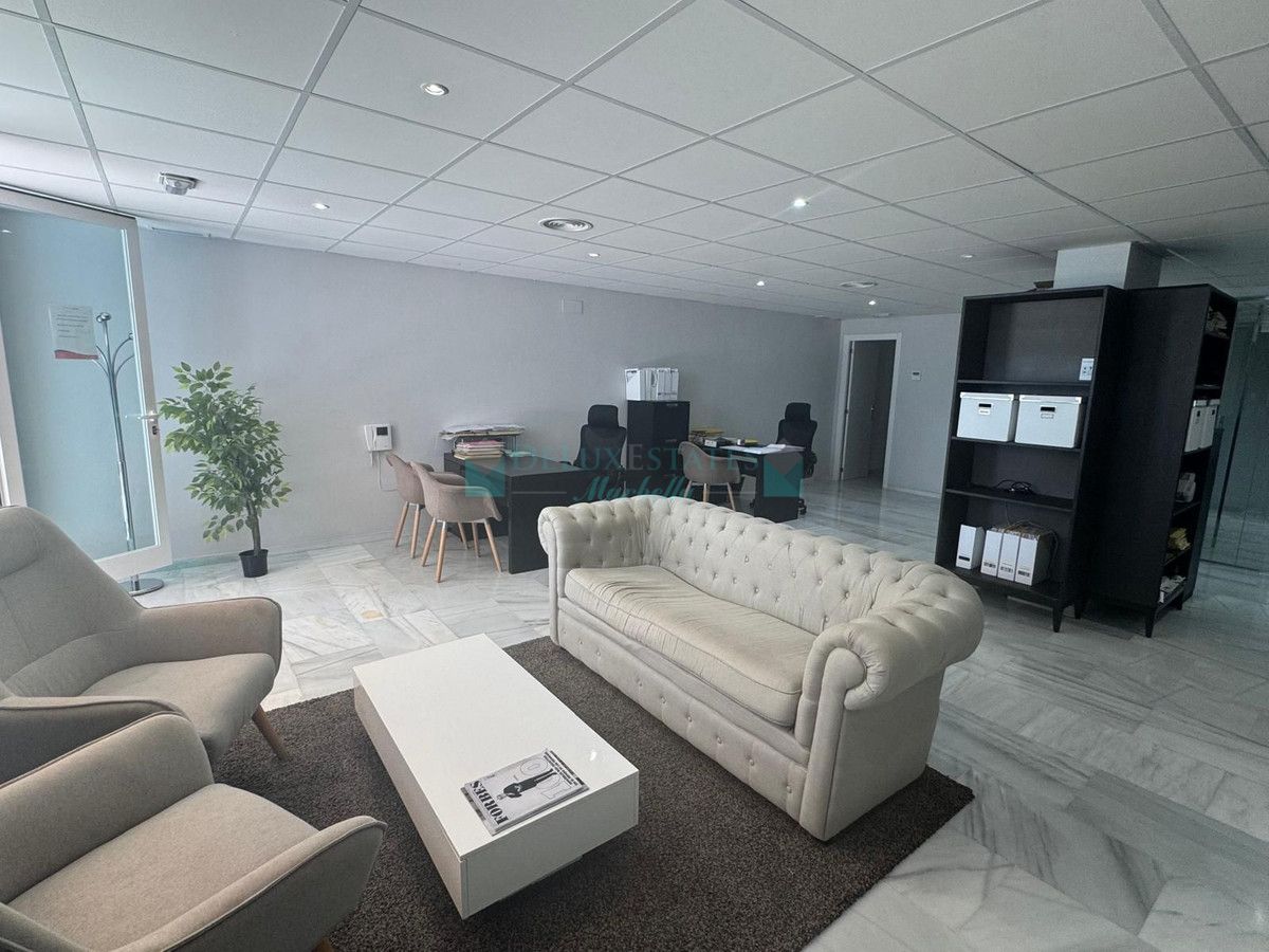 Office for rent in Nueva Andalucia