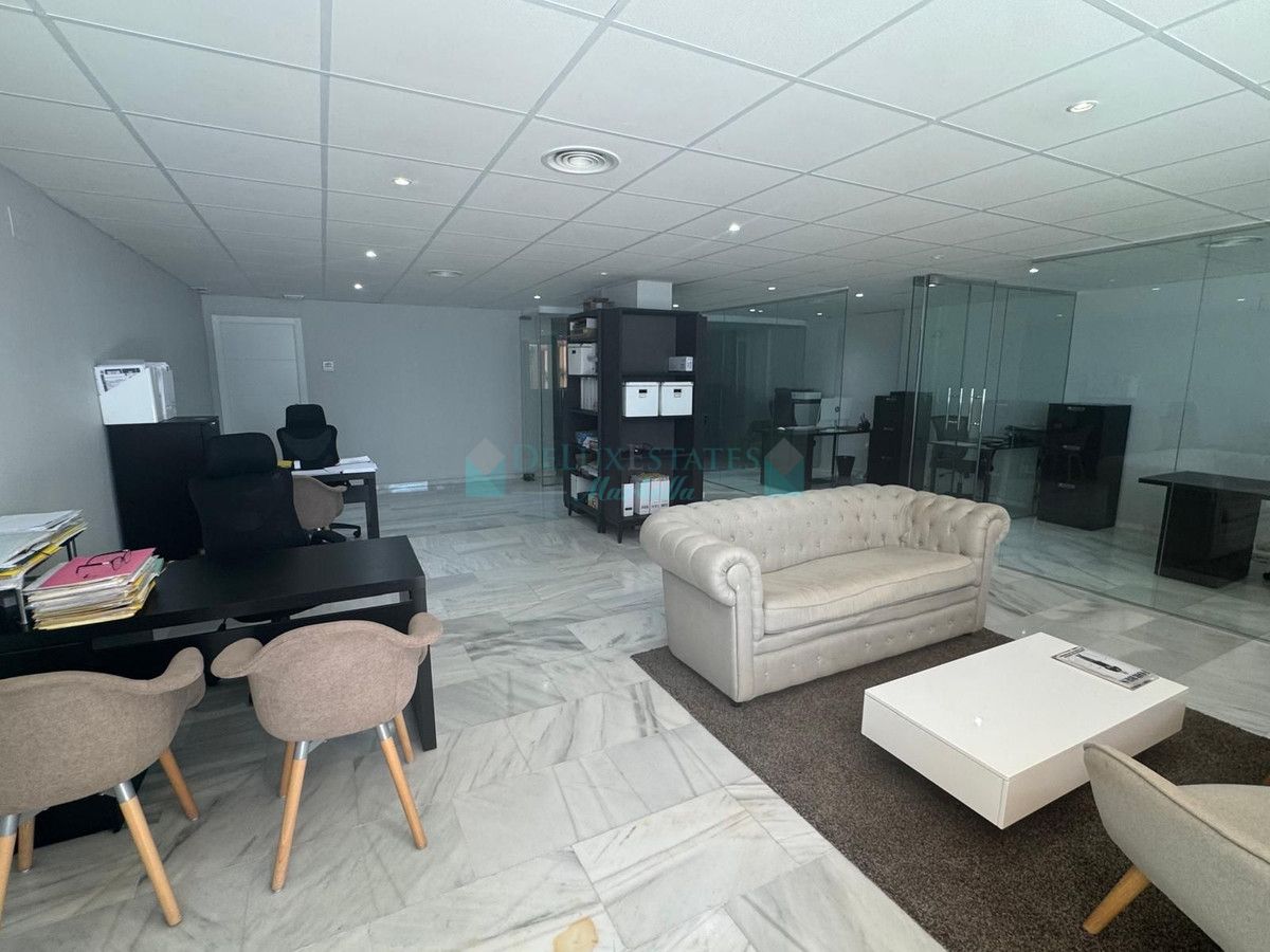 Office for rent in Nueva Andalucia