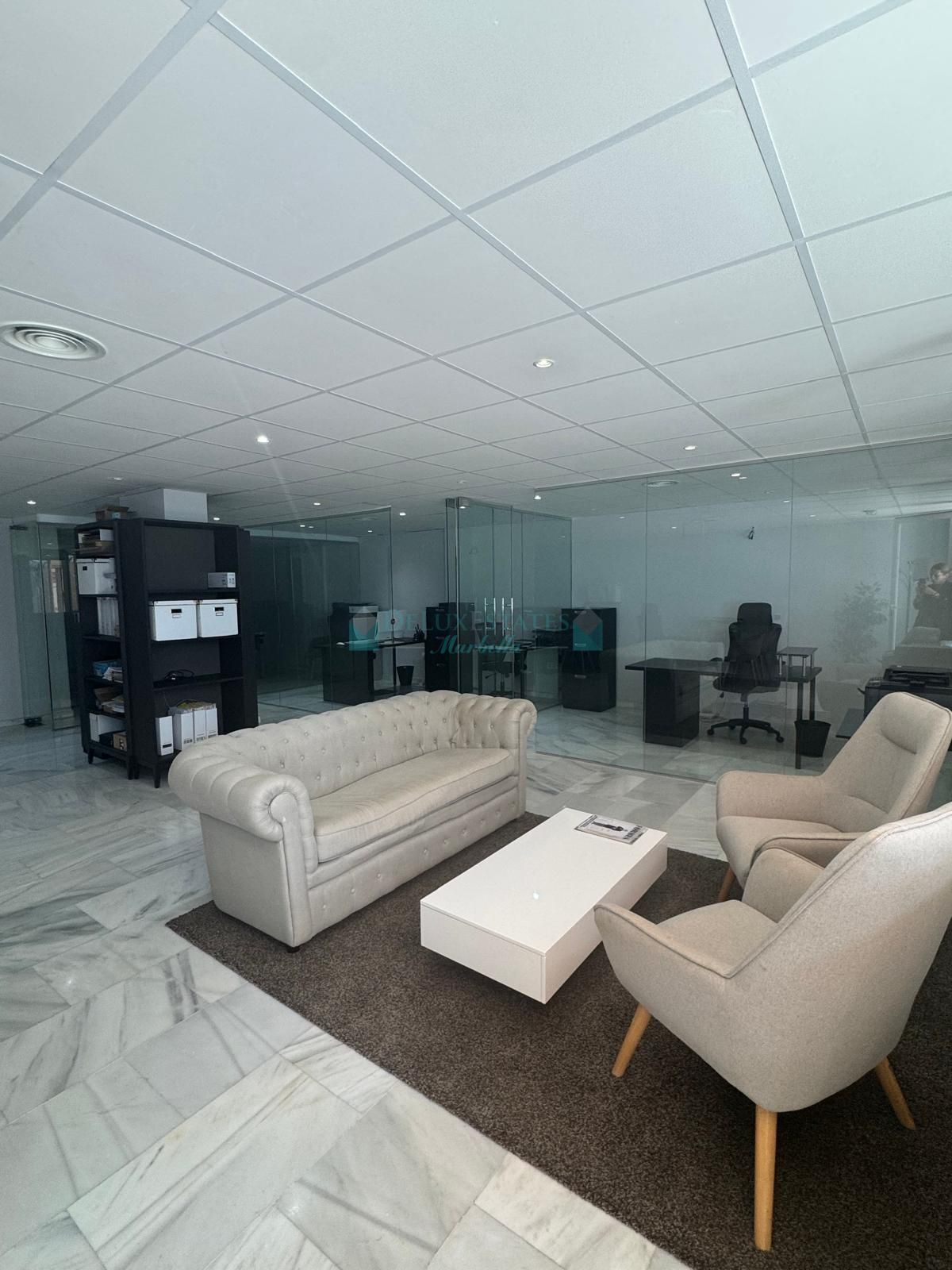 Office for rent in Nueva Andalucia