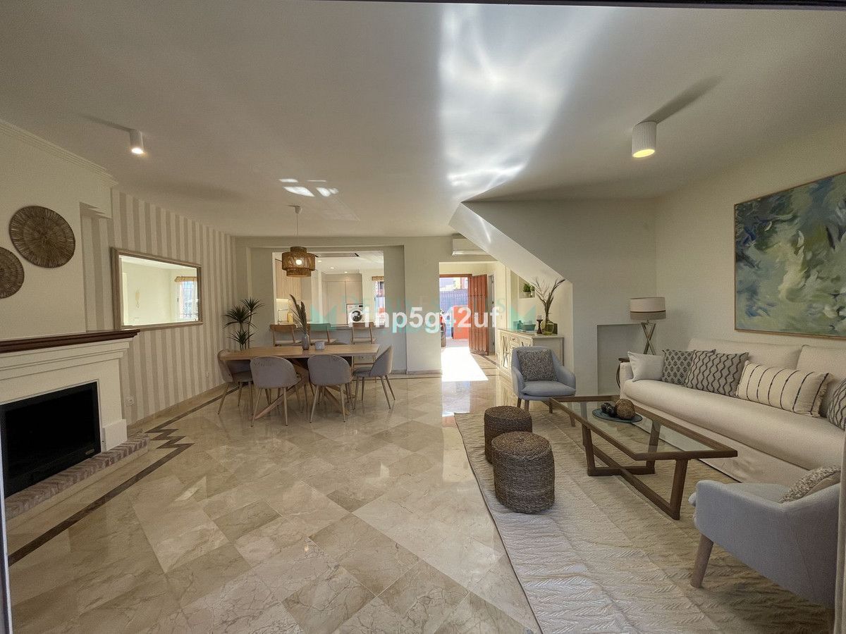 Town House for rent in Marbella