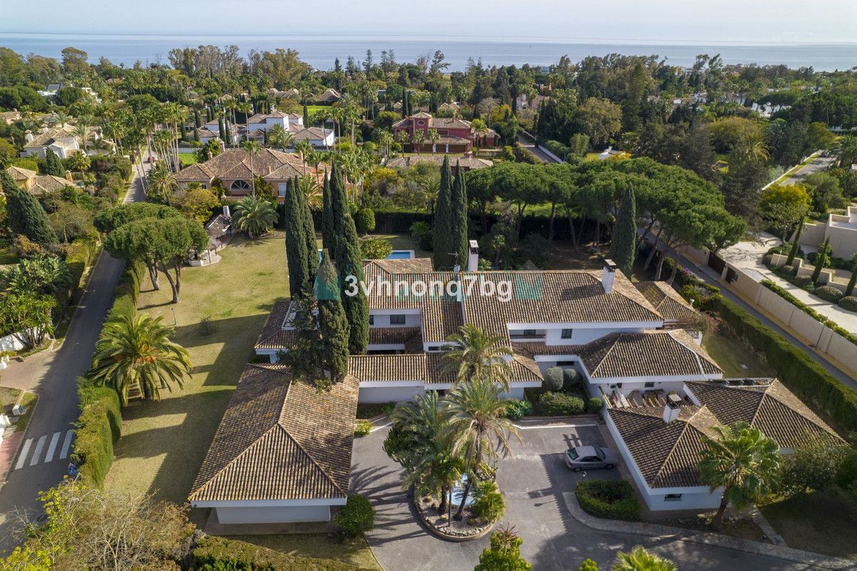 Villa en venta en Guadalmina Baja, San Pedro de Alcantara