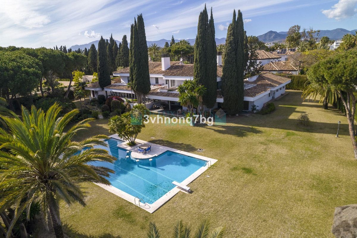 Villa en venta en Guadalmina Baja, San Pedro de Alcantara