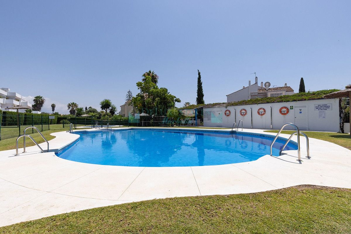 Town House for rent in Estepona