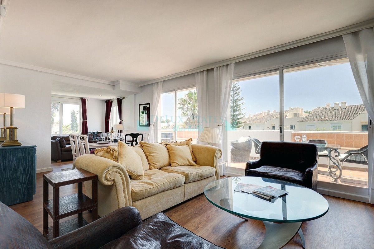 Town House for rent in Estepona