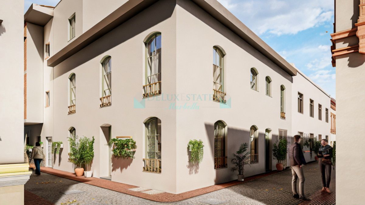 Town House for sale in Estepona