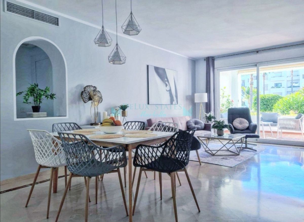 Apartamento Planta Baja en venta en Costalita, Estepona