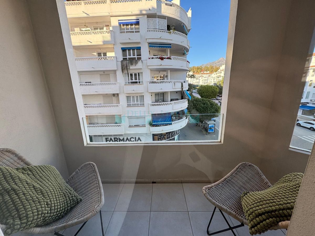 Apartment for rent in La Campana, Nueva Andalucia
