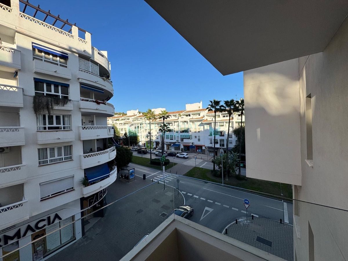 Apartment for rent in La Campana, Nueva Andalucia