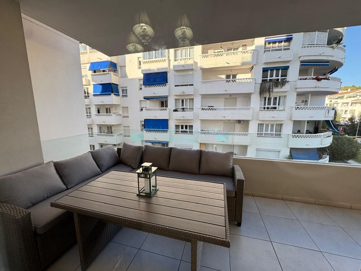 Apartment for rent in La Campana, Nueva Andalucia