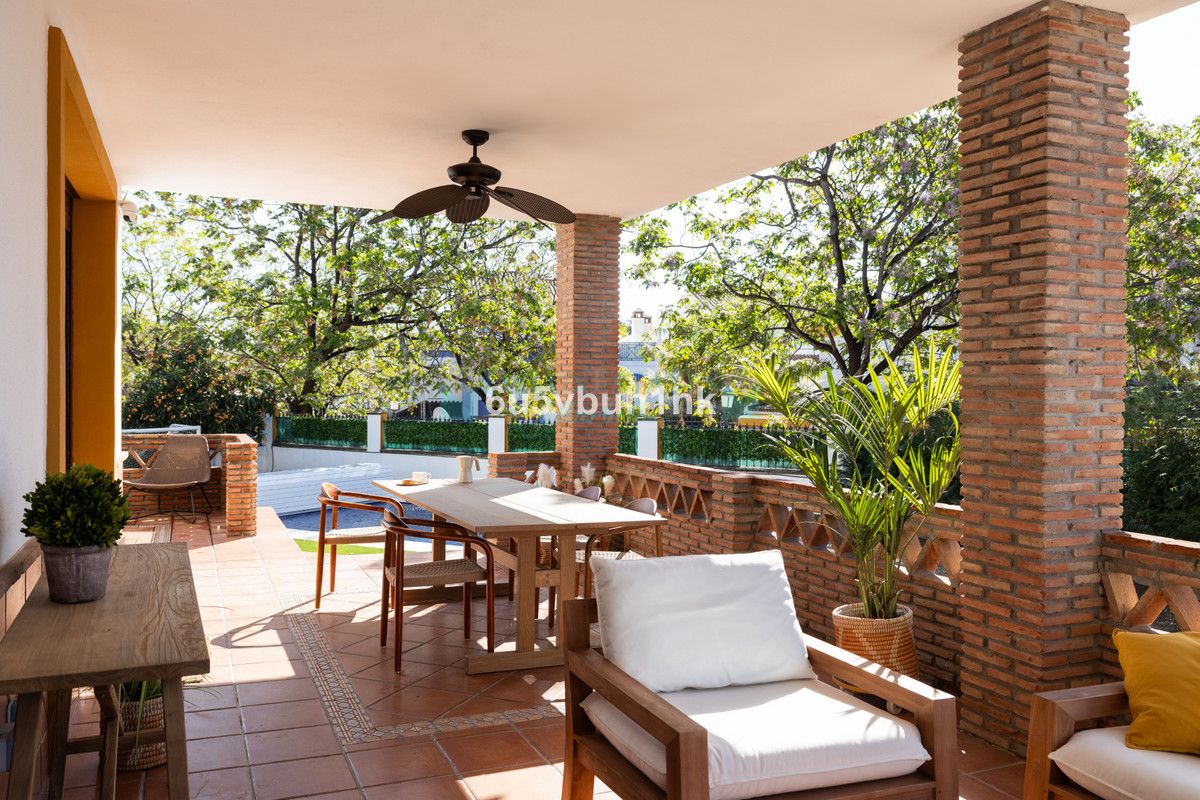 Villa for sale in San Pedro de Alcantara