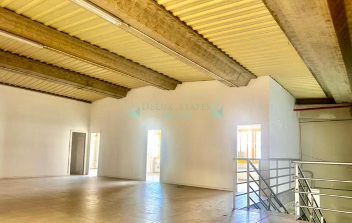 Commercial Premises for rent in Nueva Andalucia