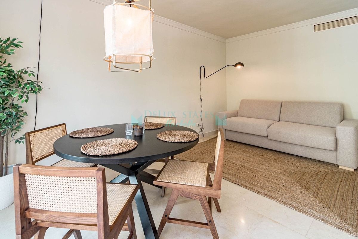 Penthouse for sale in Nueva Andalucia