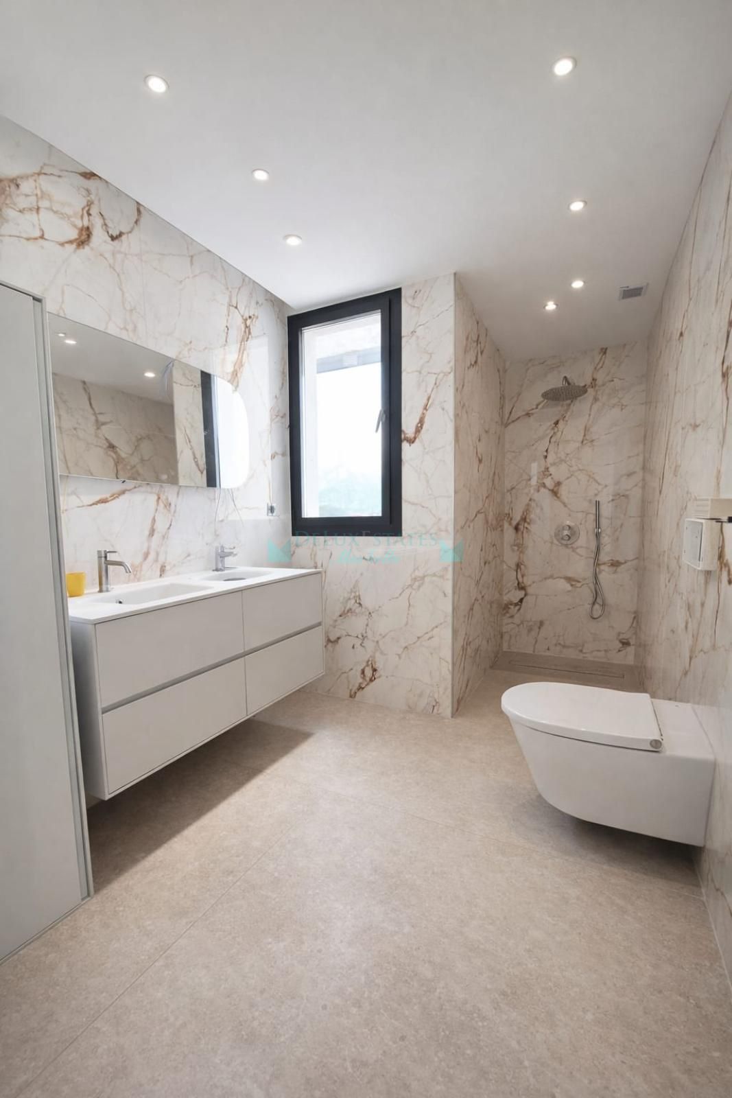 Villa for rent in Nueva Andalucia