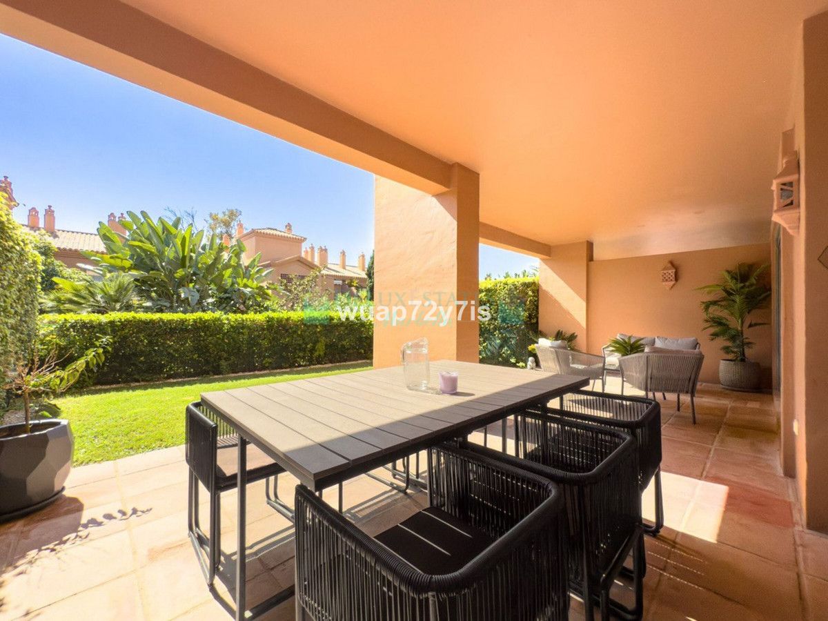 Ground Floor Apartment for sale in Estepona
