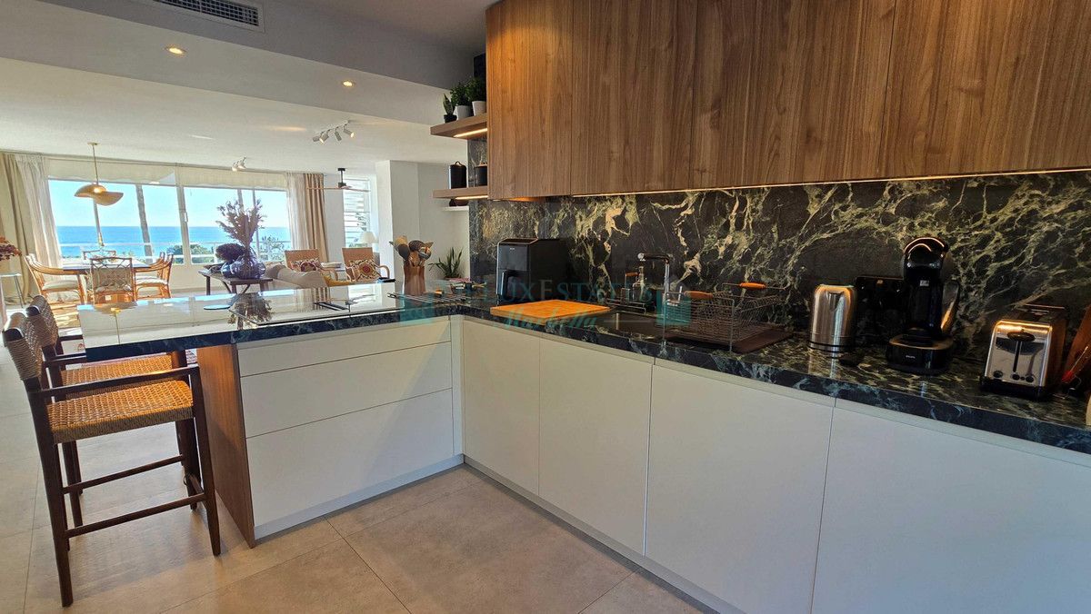 Apartment for rent in Rio Real, Marbella East