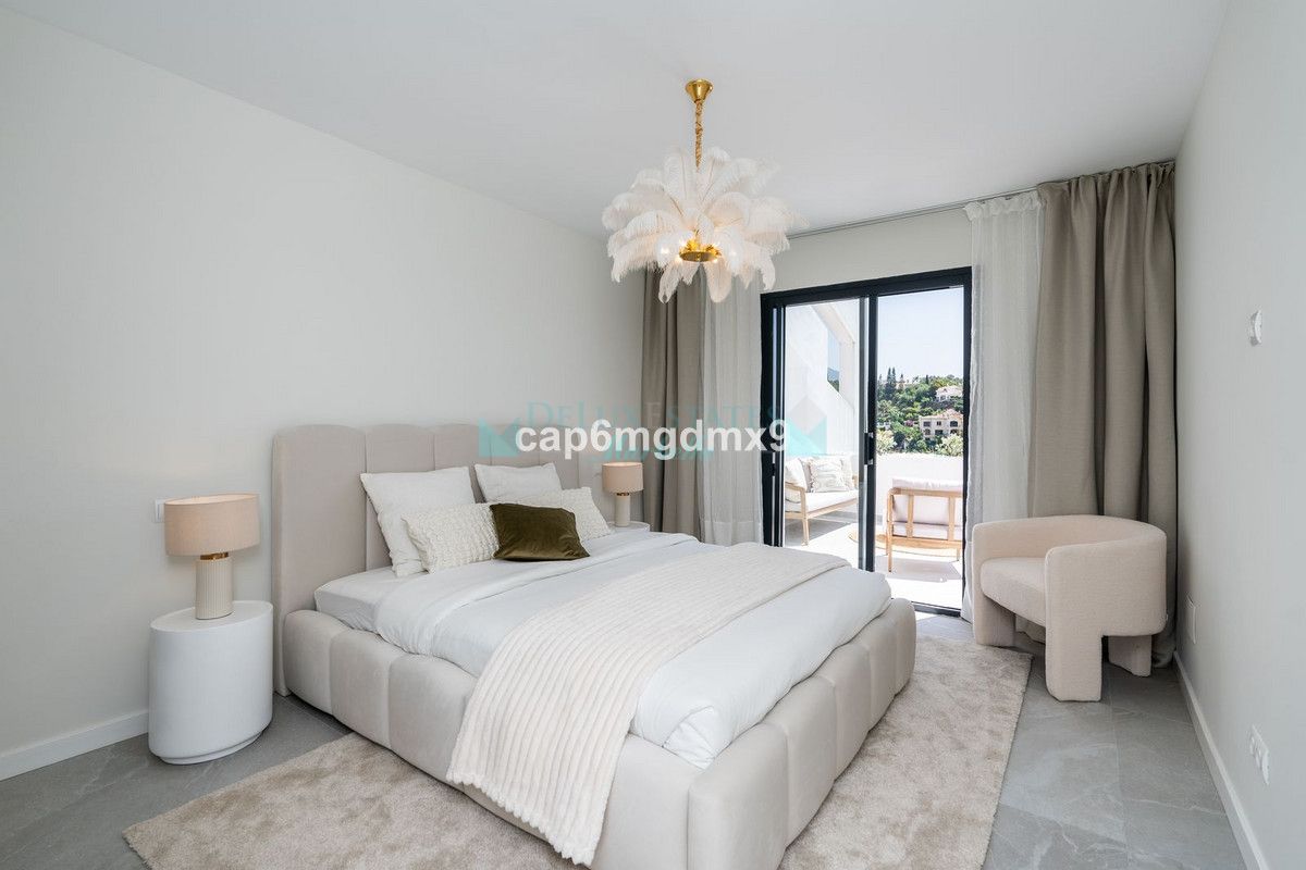 Apartamento Planta Baja en venta en La Quinta, Benahavis