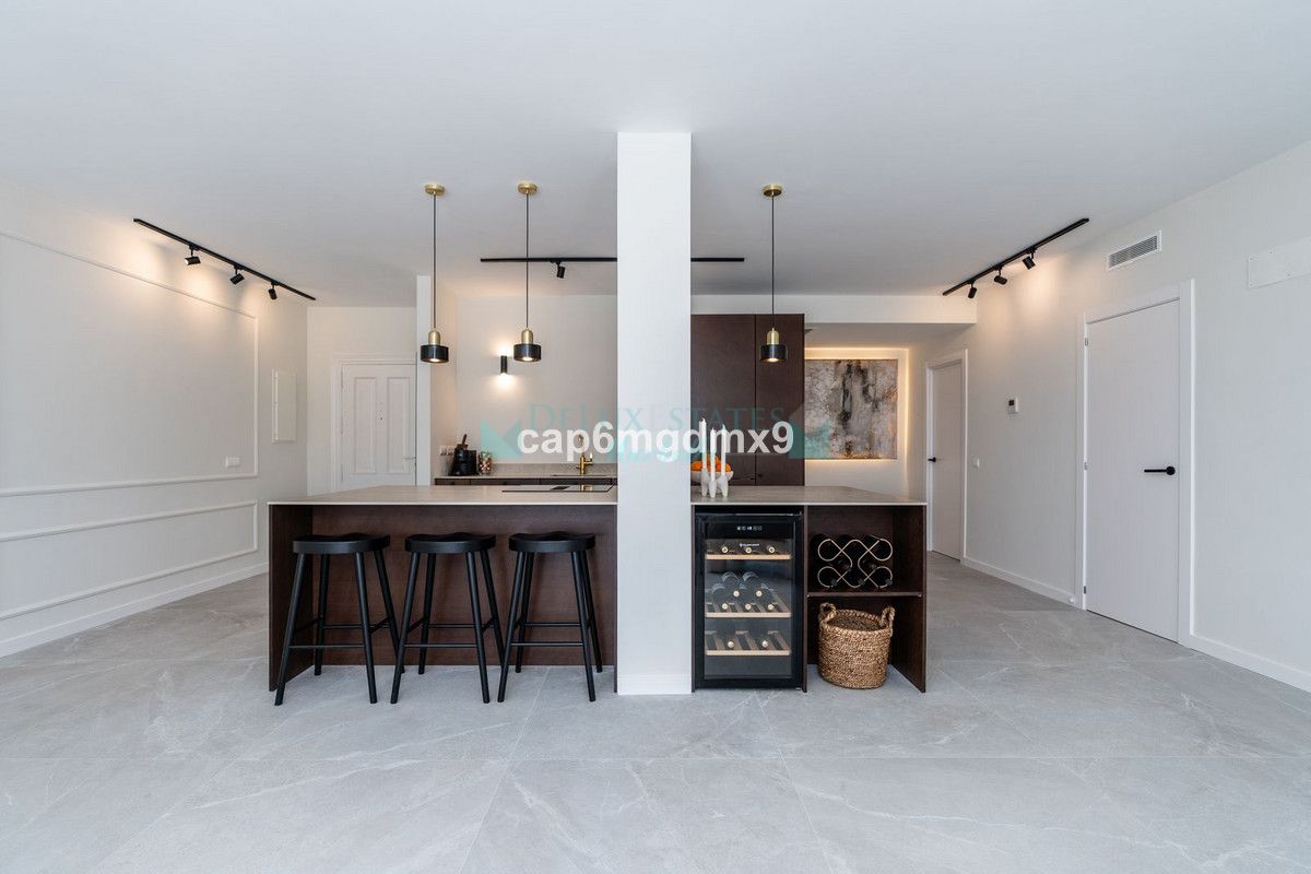 Apartamento Planta Baja en venta en La Quinta, Benahavis