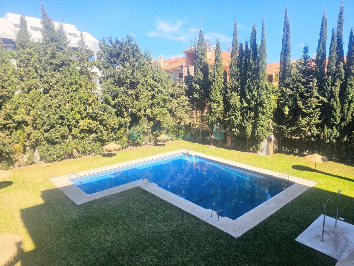 Apartamento Planta Baja en venta en Artola, Marbella Este