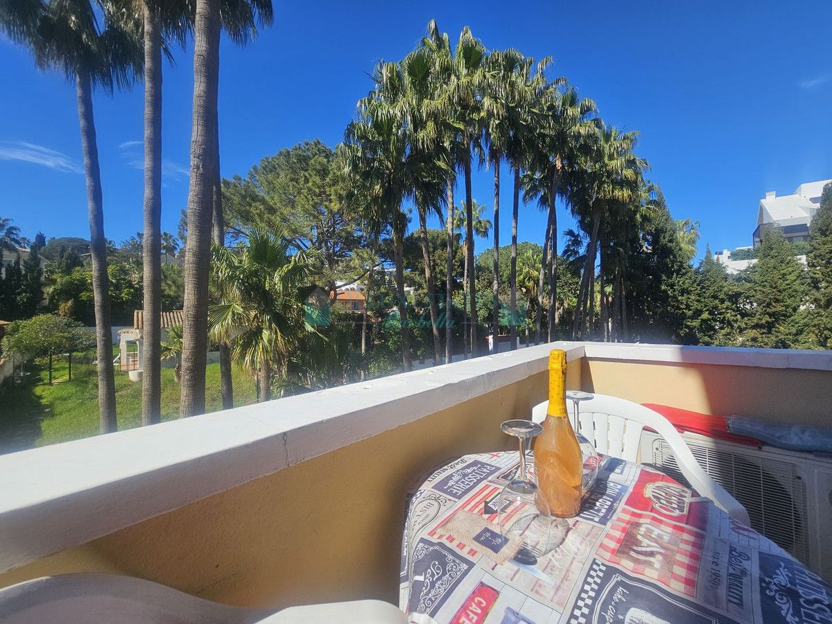 Apartamento Planta Baja en venta en Artola, Marbella Este