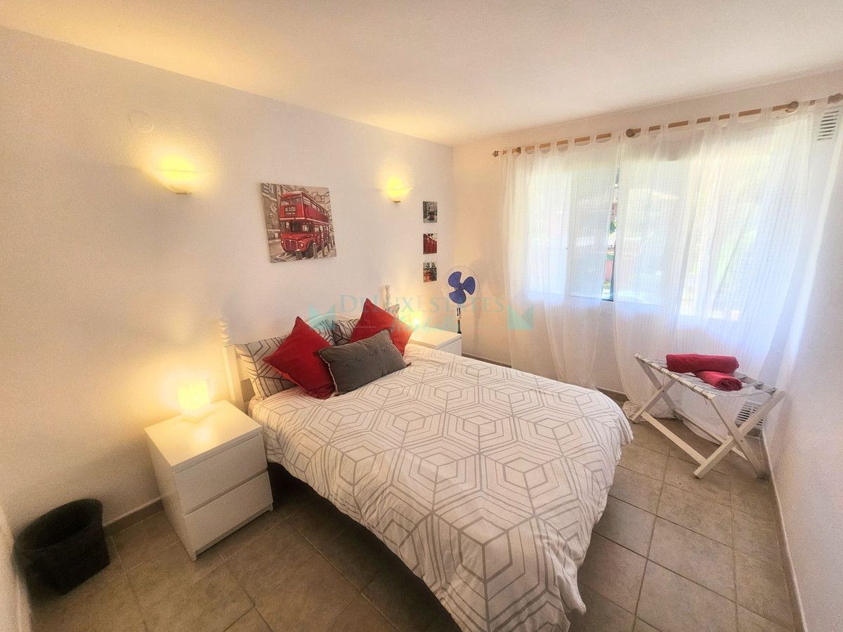 Apartamento Planta Baja en venta en Artola, Marbella Este