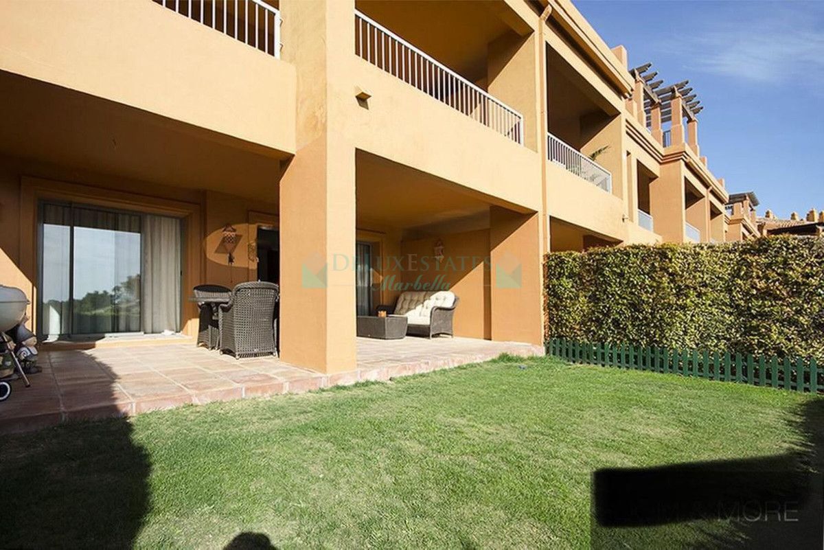 Ground Floor Apartment for sale in Atalaya, Estepona