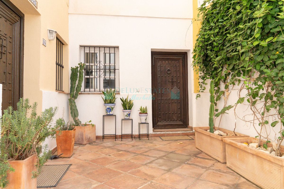 Town House for sale in La Heredia, Benahavis