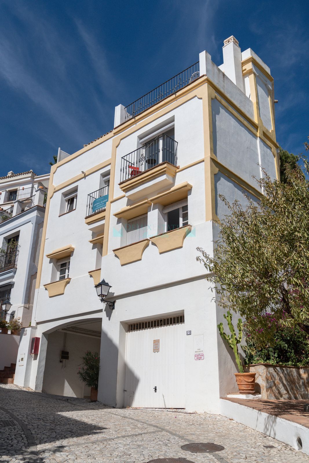 Town House for sale in La Heredia, Benahavis