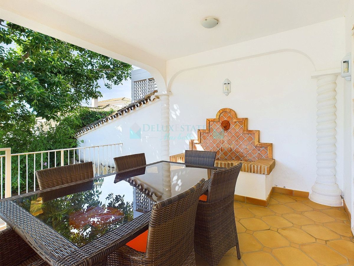 Semi Detached Villa for sale in San Pedro de Alcantara