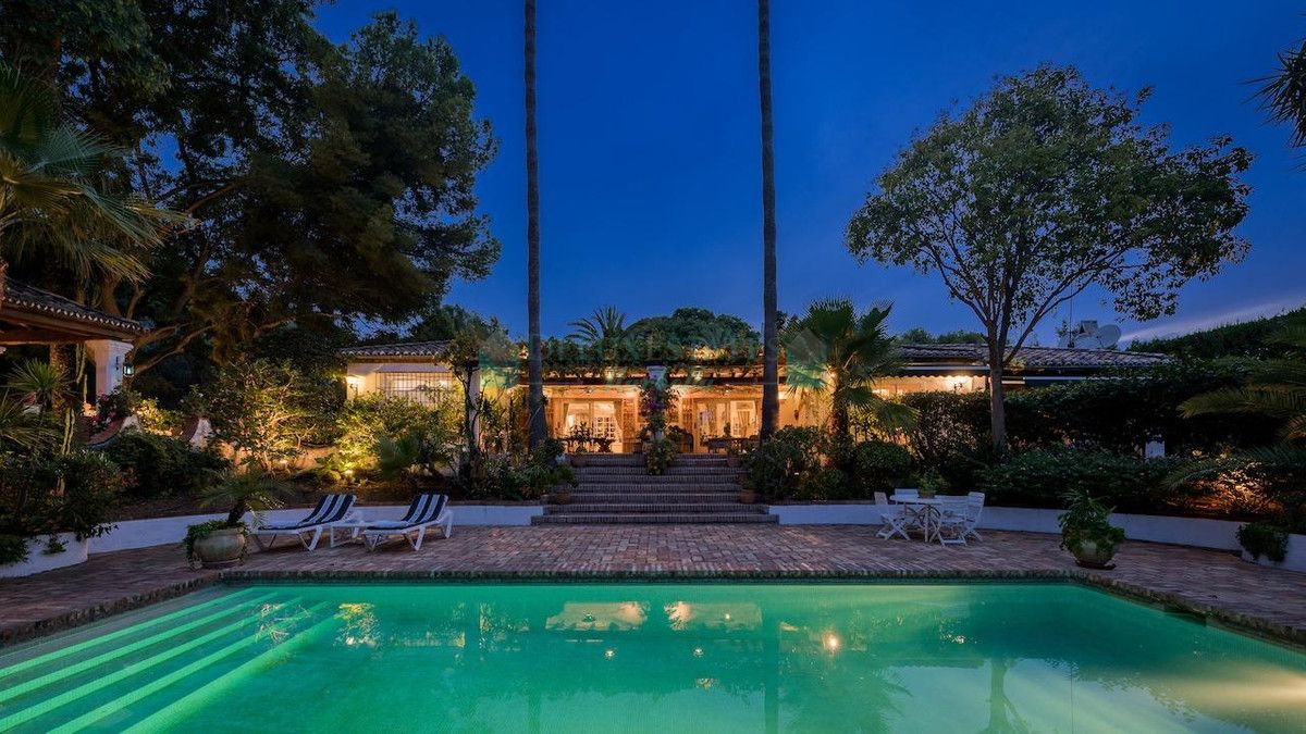 Villa for sale in Los Flamingos, Benahavis