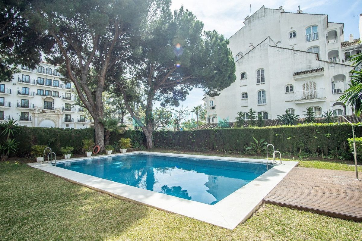 Apartamento en venta en Nueva Andalucia