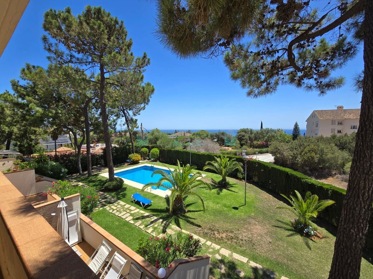 Apartment for sale in Carib Playa, Marbella East