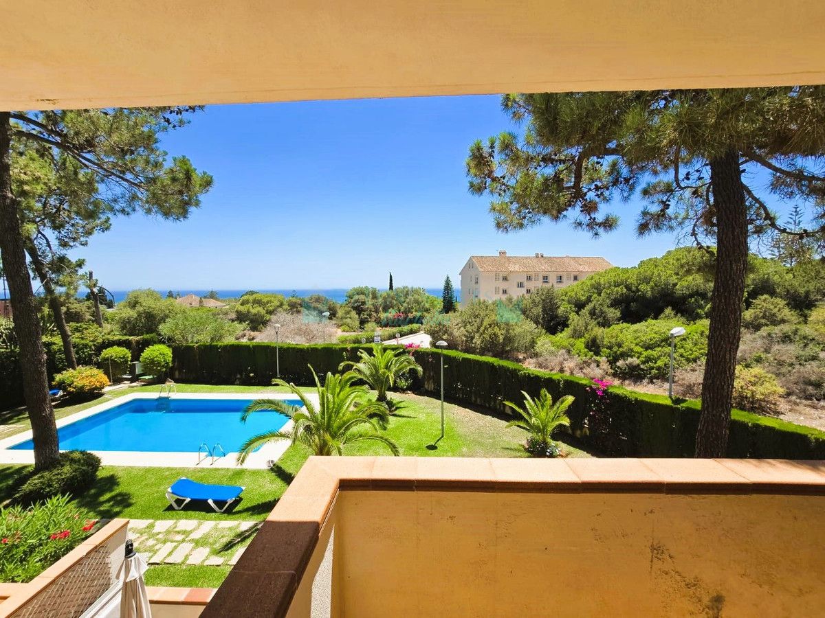 Apartment for sale in Carib Playa, Marbella East