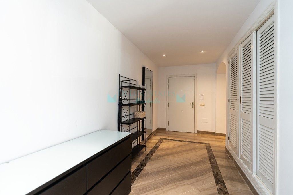 Apartamento Planta Baja en venta en Elviria, Marbella Este