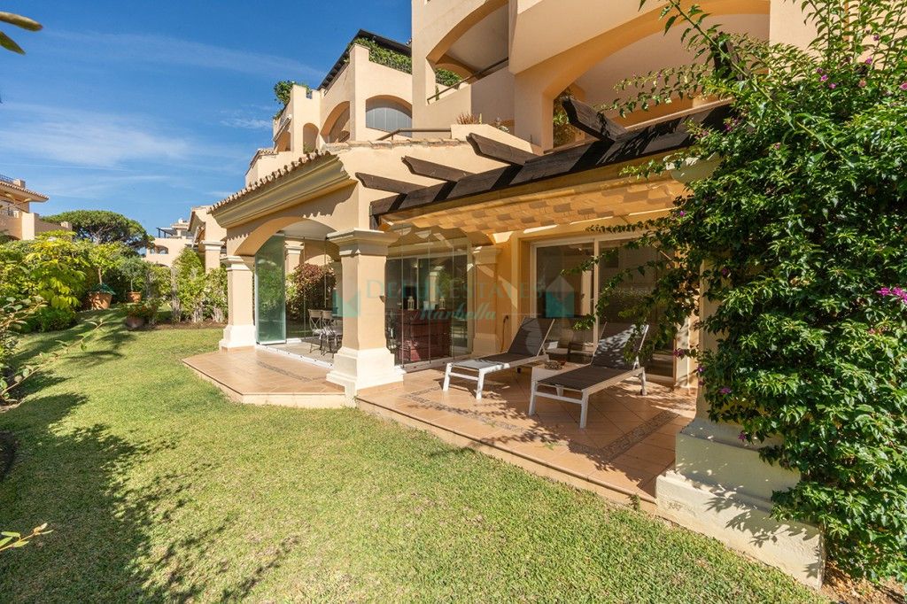 Apartamento Planta Baja en venta en Elviria, Marbella Este