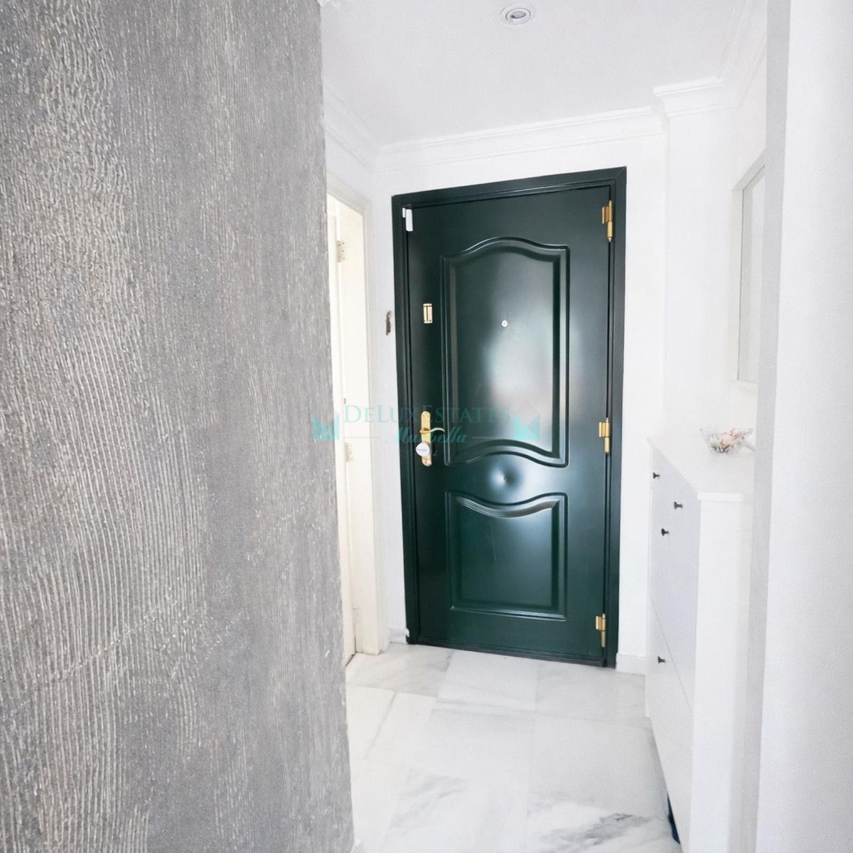 Ground Floor Apartment for sale in Aloha, Nueva Andalucia