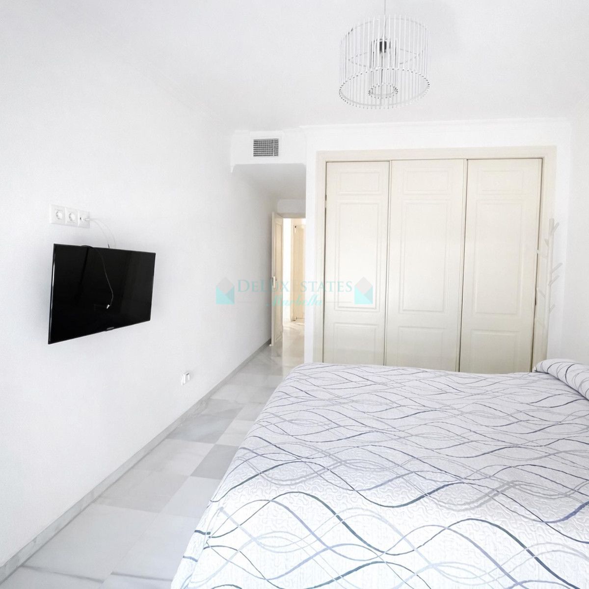 Ground Floor Apartment for sale in Aloha, Nueva Andalucia