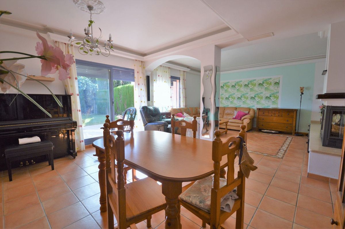 Semi Detached Villa for sale in Nueva Andalucia