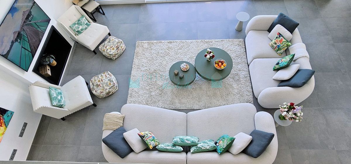 Villa for rent in La Mairena, Marbella East