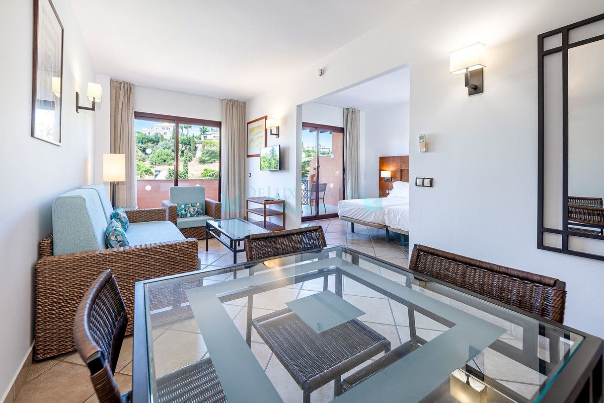 Penthouse for sale in Benahavis