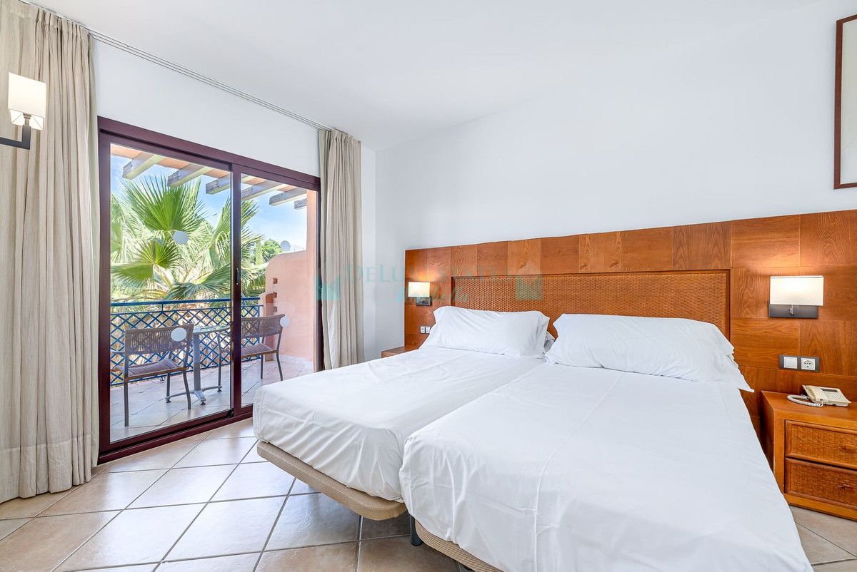 Penthouse for sale in Benahavis