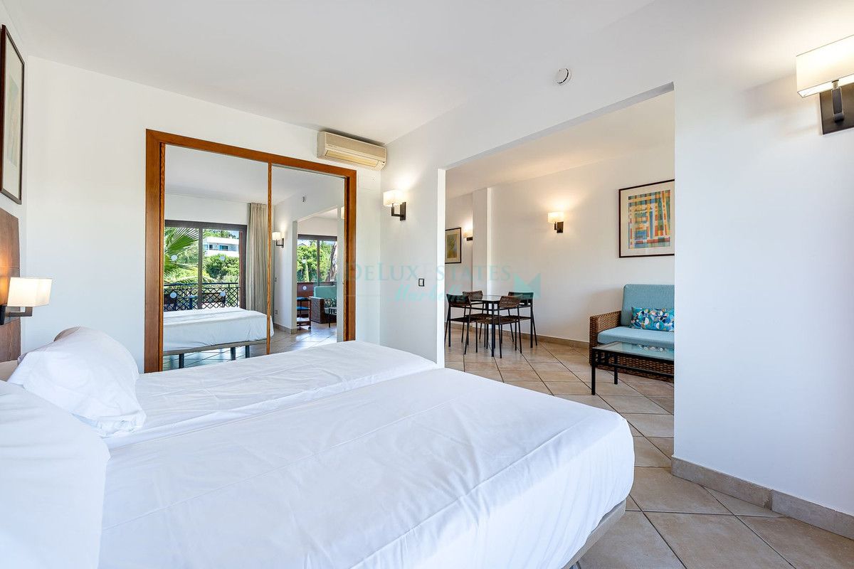 Penthouse for sale in Benahavis