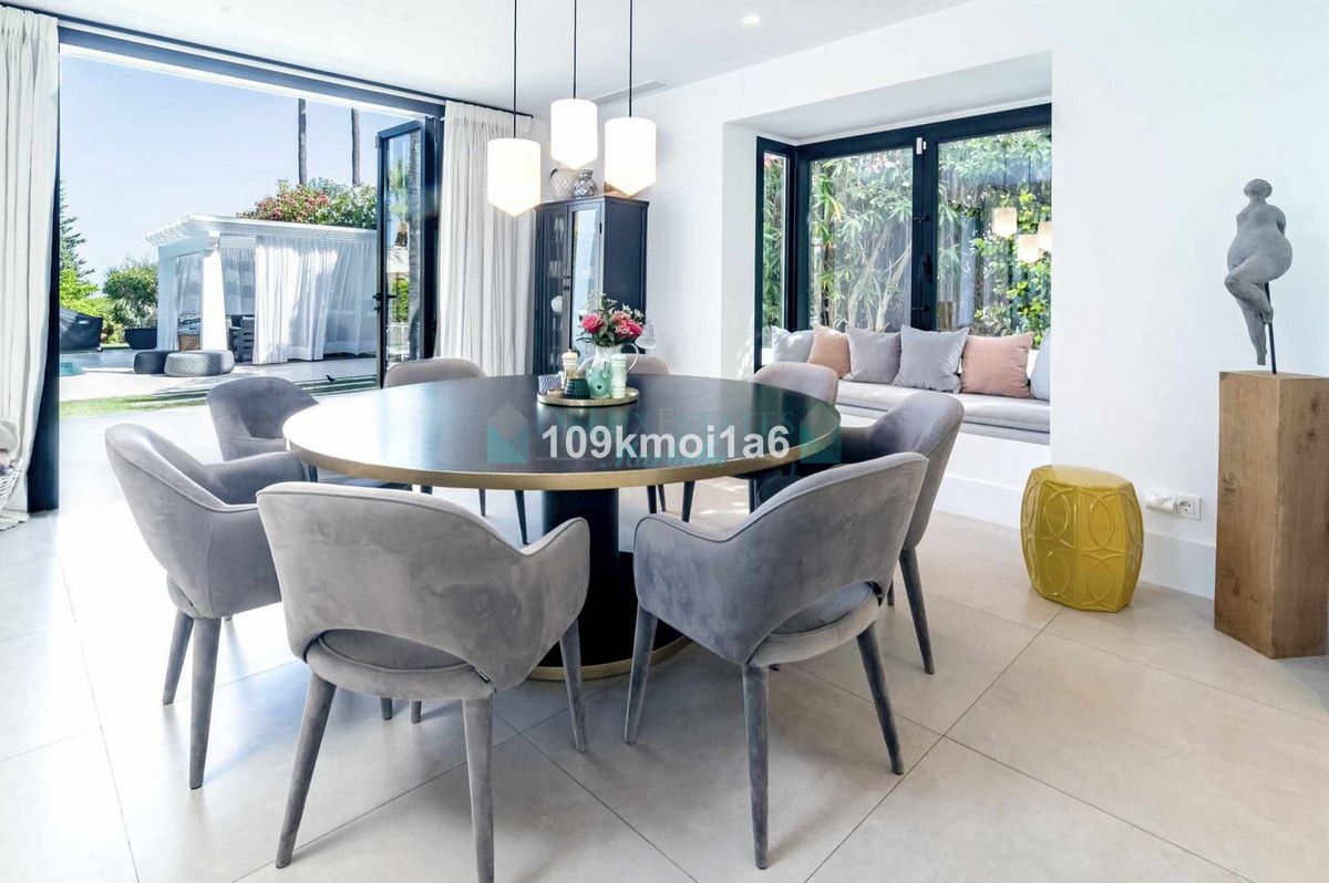 Villa for rent in Nueva Andalucia