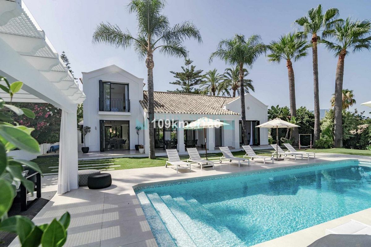 Villa for rent in Nueva Andalucia