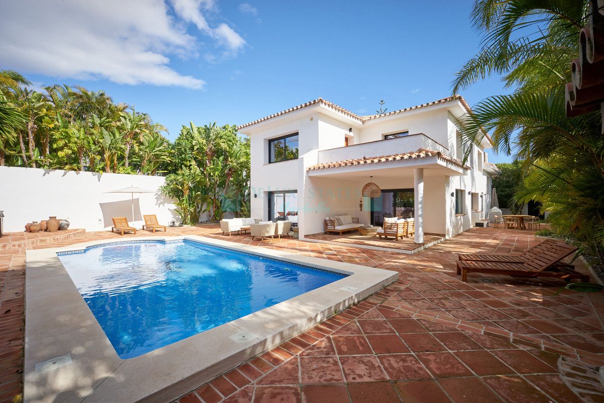 Villa for sale in Los Monteros, Marbella East