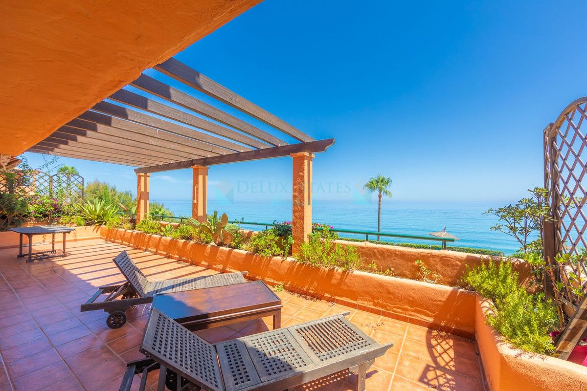 Town House for sale in Estepona